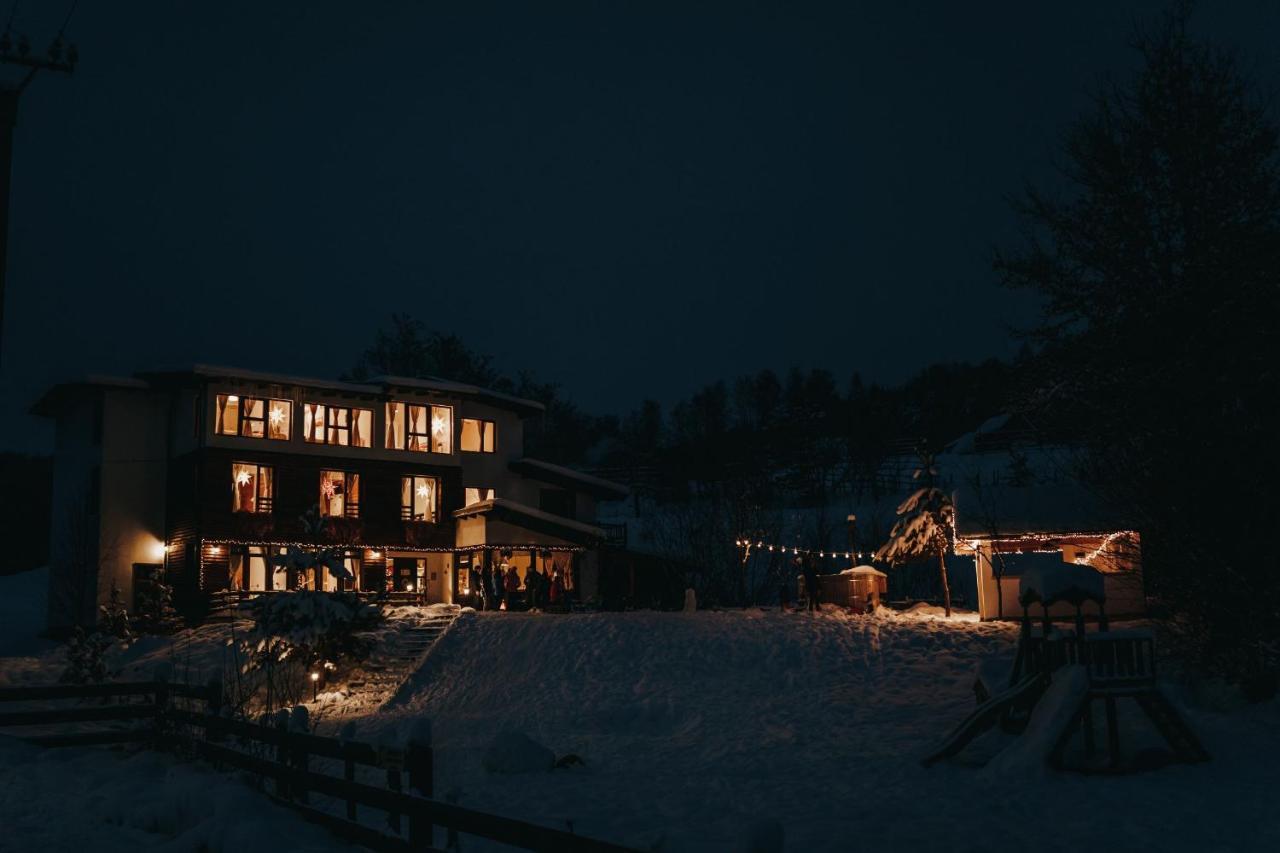 Talhaus Hotel Vişeu de Sus Eksteriør billede