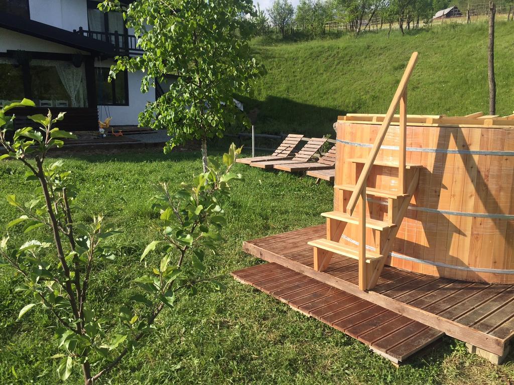 Talhaus Hotel Vişeu de Sus Eksteriør billede